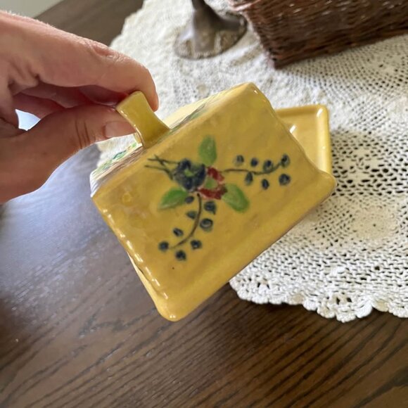 Vintage Cheese or Butter Cloche Covered Dish Japan Pottery - Picture 4 of 10